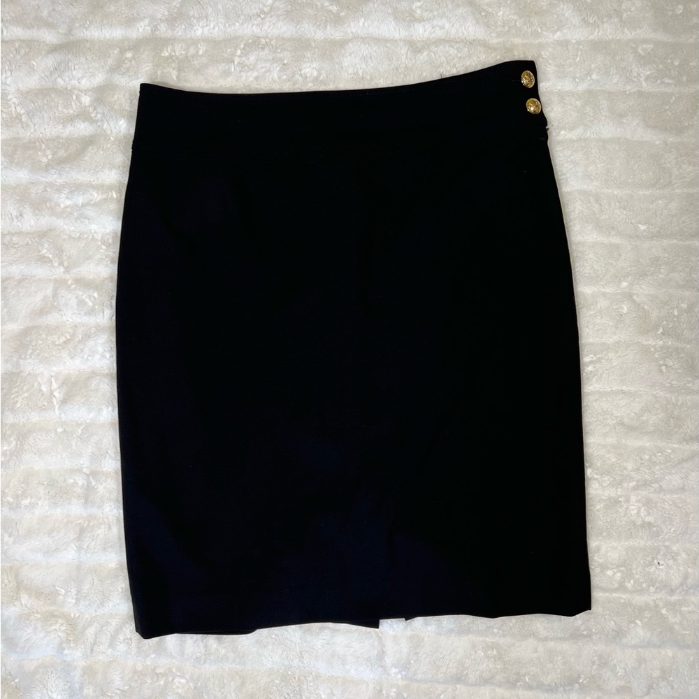 Lauren Ralph Lauren black pencil skirt, golden buttons size 8P